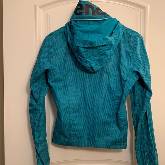 Bench Jacket - Perfect for Spring! - Picture 4 of 5